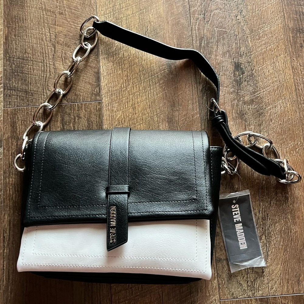 NWT Steve Madden classic black & white beauty!